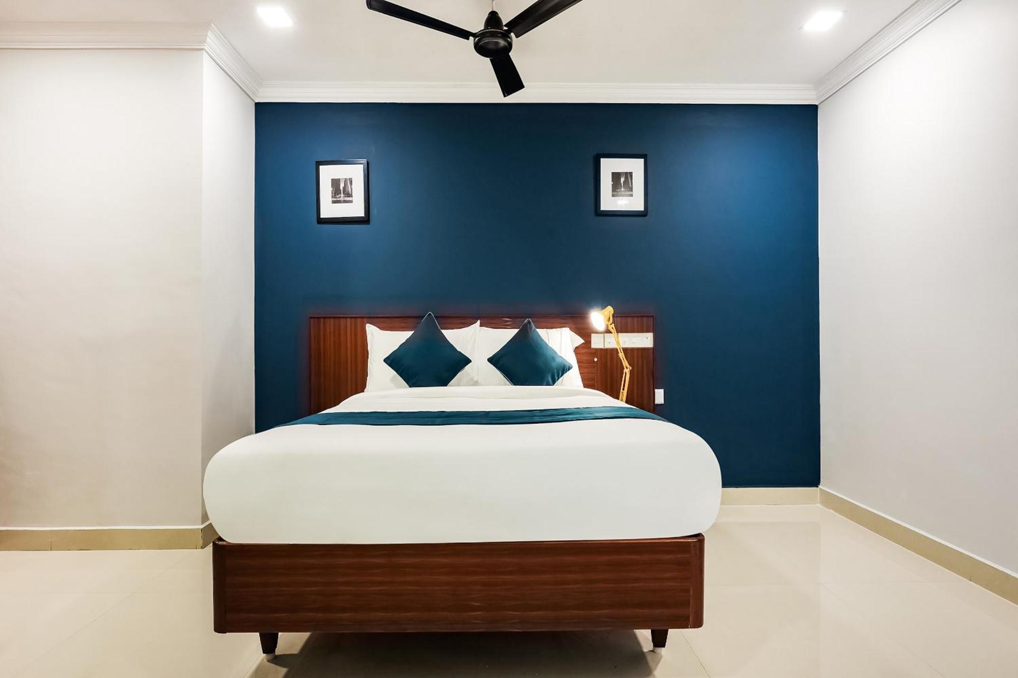 Hôtel Mirage Residency à Kochi Extérieur photo